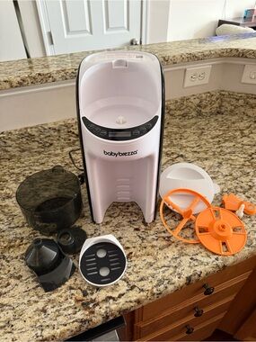 Baby Brezza Formula Pro - White with Orange Accessories